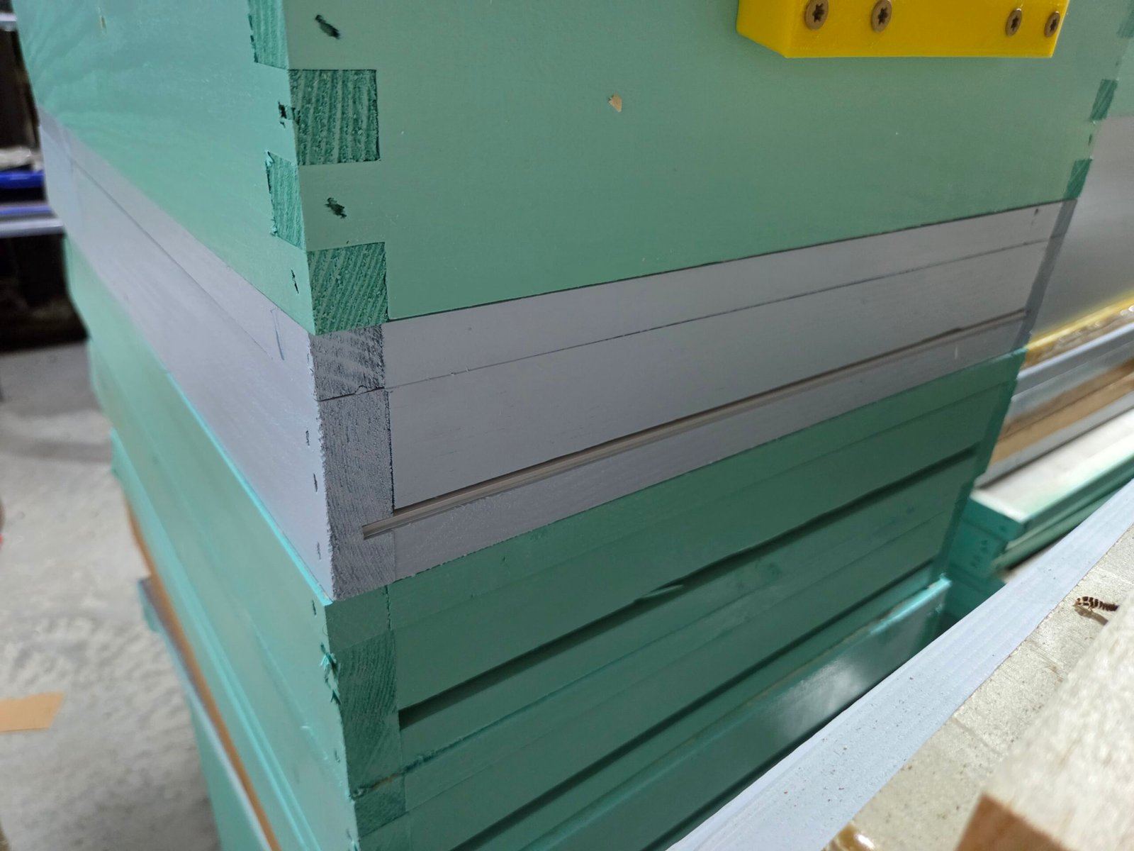 Screened Bottom Board - Image 5